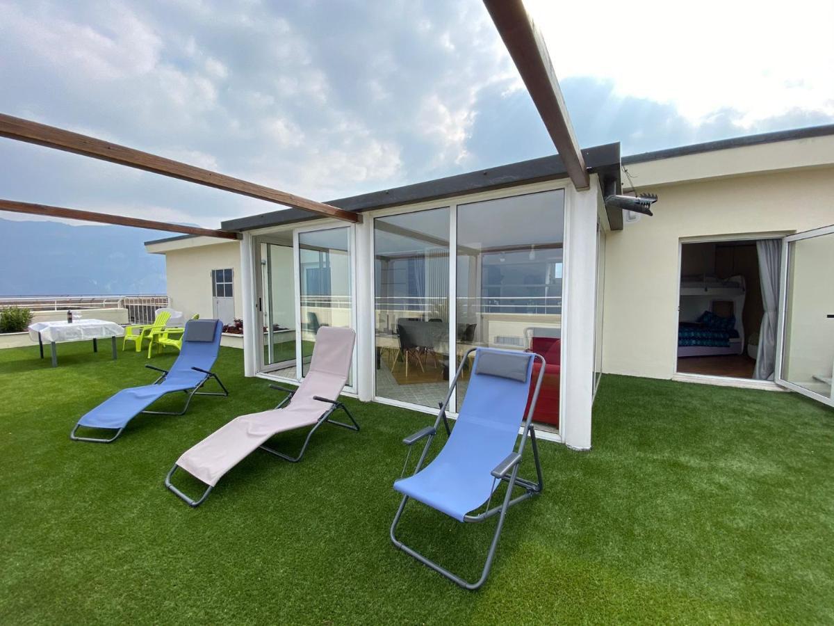 Attico With Big Terrace In Residence With Pool Valbrona Zewnętrze zdjęcie