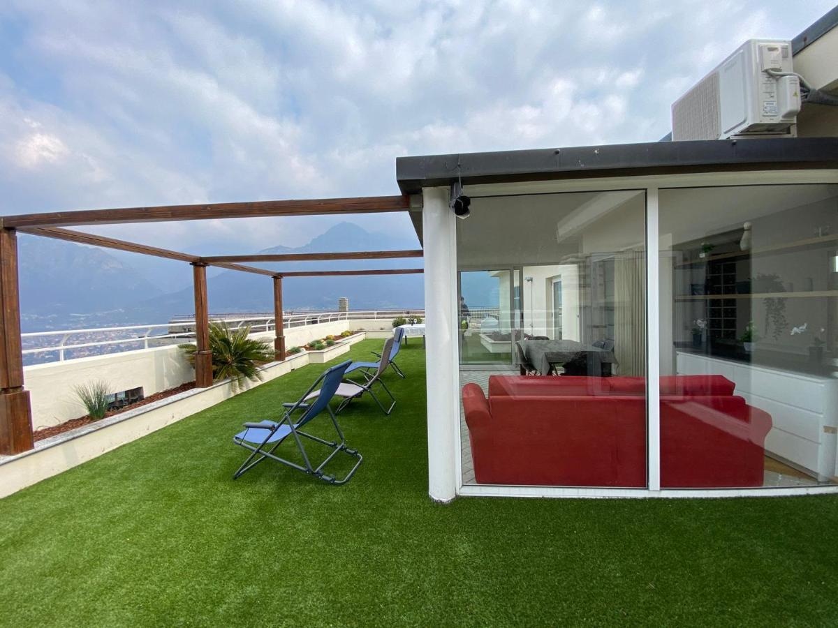 Attico With Big Terrace In Residence With Pool Valbrona Zewnętrze zdjęcie